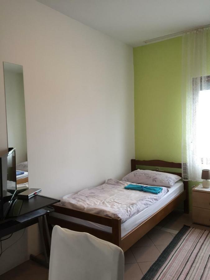 Hostel Lega House โอซีเยก ภายนอก รูปภาพ