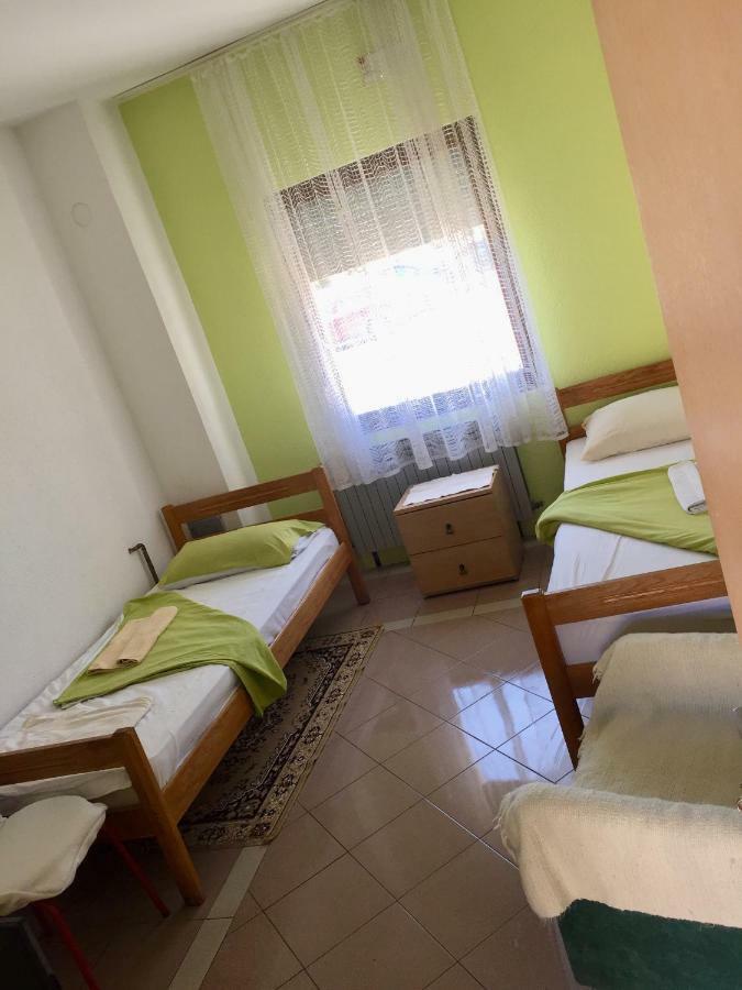 Hostel Lega House โอซีเยก ภายนอก รูปภาพ