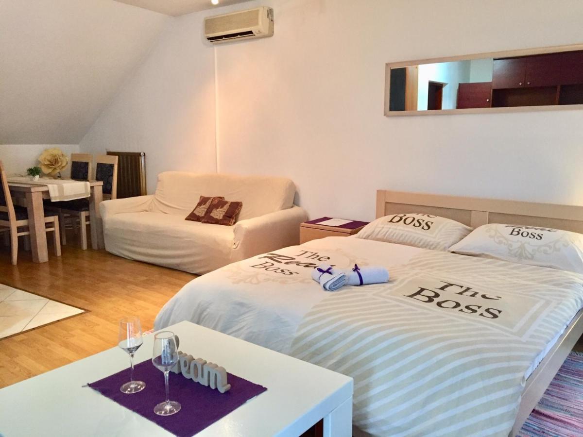 Hostel Lega House โอซีเยก ภายนอก รูปภาพ